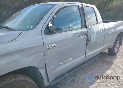 2019 Toyota Tundra Sr5 5.7L V8 z USA, uszkodzony, nr VIN 5TFCY5F12KX025608